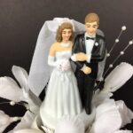 Brudepar figur til bryllupskagen