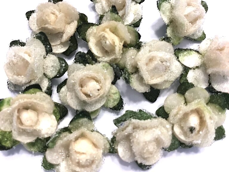 Små cremefarvet roser med bladbund- Dekorative - Dekolagersalg